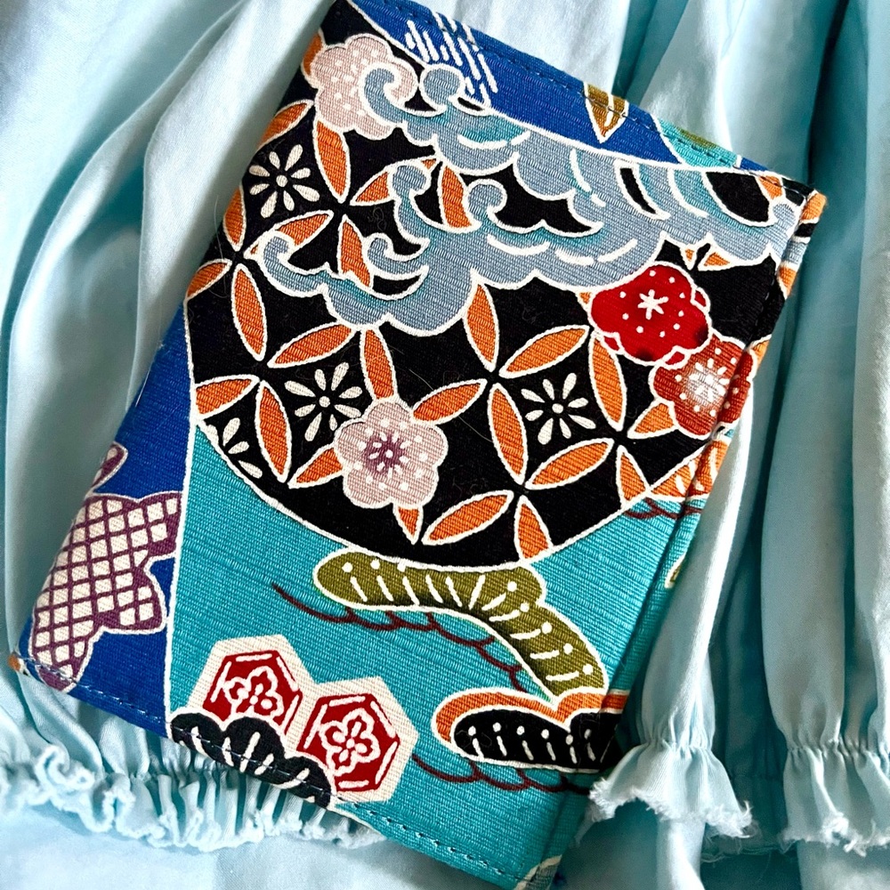 Traditional Okinawan tropical print passport cover